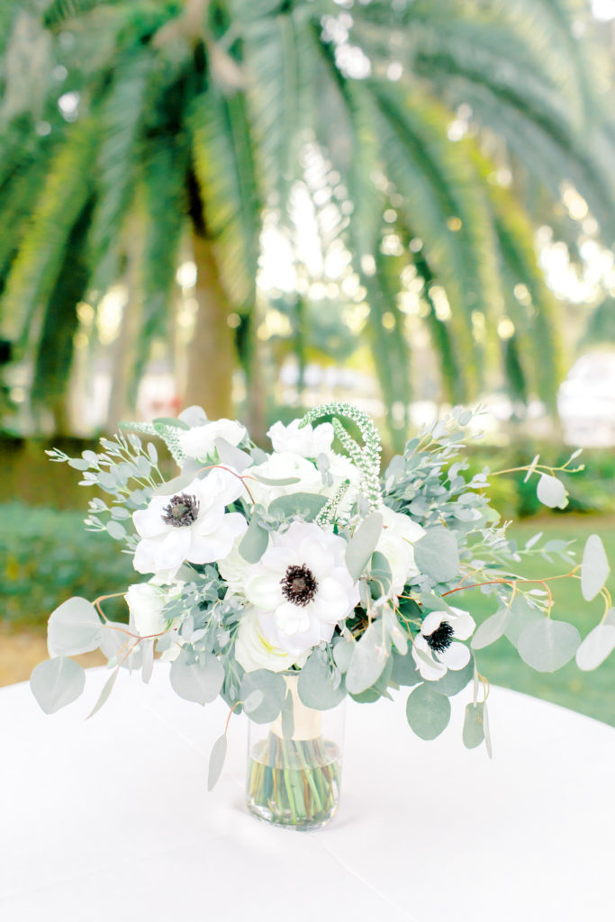 close up shot of the reception table floral decor | Jacksonville Wedding Photographer | Photo by Mary Catherine Echols