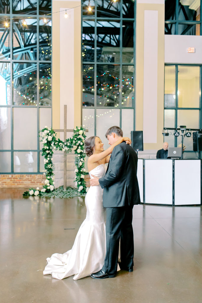 first dance bride and groom at the bleckley station  | photo by mary catherine echols, a jacksonville florida based photographer