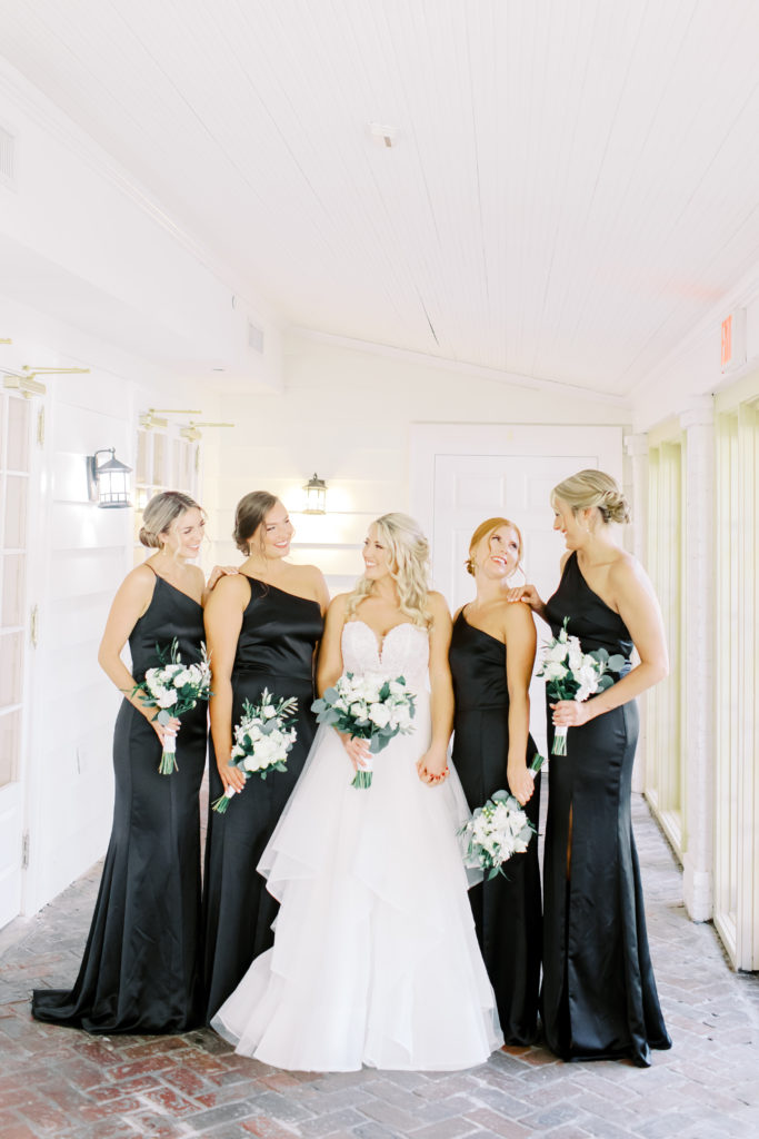 bridesmaids and bride at the ribault club | photo by Mary Catherine Echols, a Jacksonville based photographer